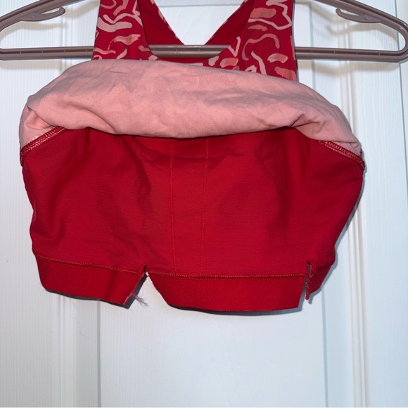 Red Patterned Racerback ATHLETA Crop Top - Picture 4 of 8
